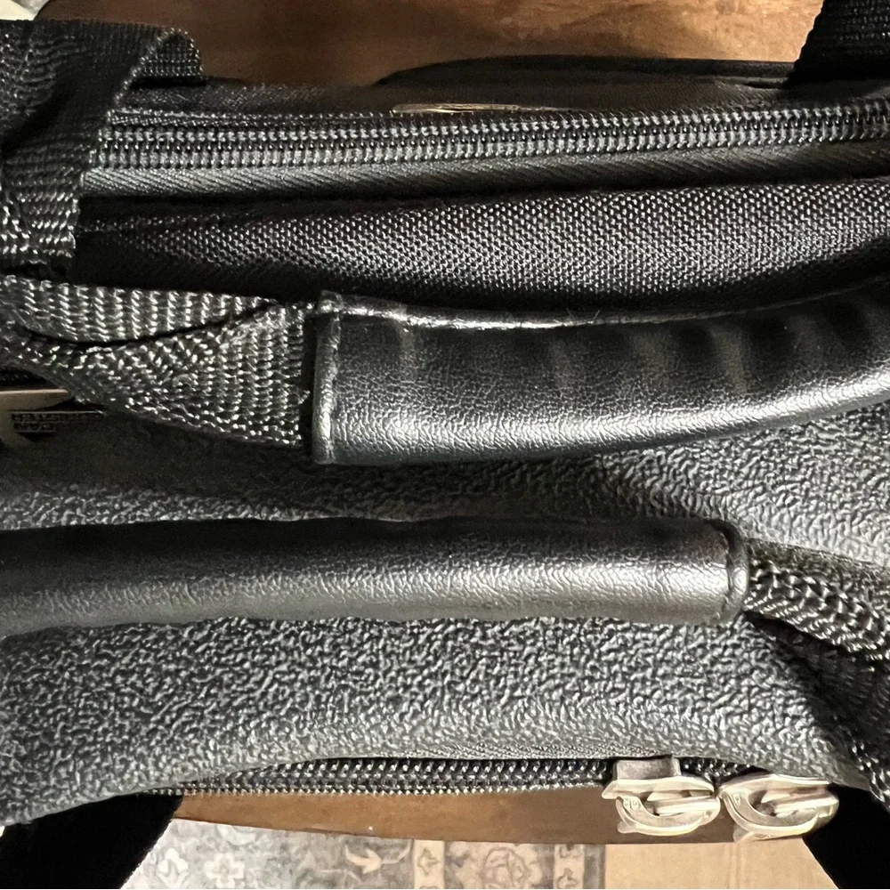 American Tourister Laptop Bag Case Briefcase